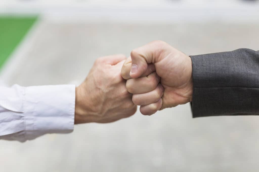 confianza y autoridad lograda con una estrategia E-E-A-T